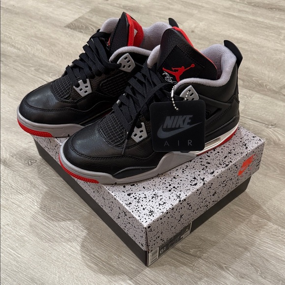 Jordan Retro 4 Cement - Picture 4 of 8